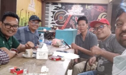 Suasana rapat panitia Rakernas ke-3 berlangsung di Sun Bread, Sekupang Batam, Selasa (22/09/2026).